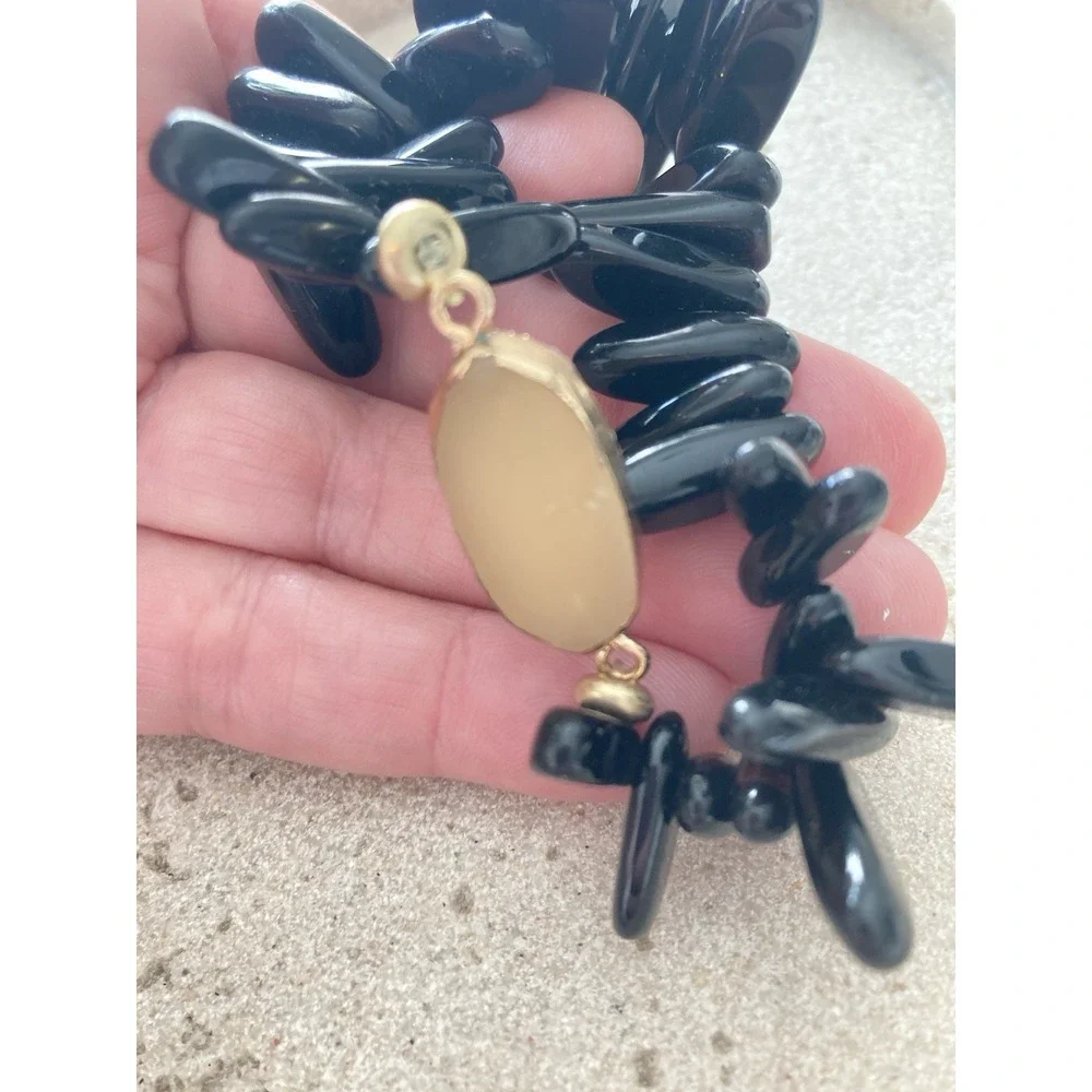 Plunder Black Beaded Stretch Bracelet Gold Tone Druzy Bar Statement Glam Couture